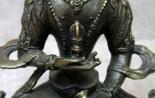 Deity Vajrasattva - karmanın iyileştirilmesi üzerine meditasyon